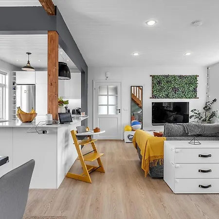 Cosy 3-bedroom Family Friendly * Reykjavik