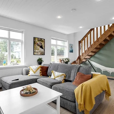 Cosy 3-bedroom Family Friendly Apartment Reykjavik