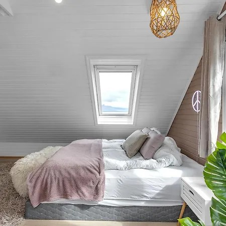 Cosy 3-bedroom Family Friendly Apartment Reykjavik